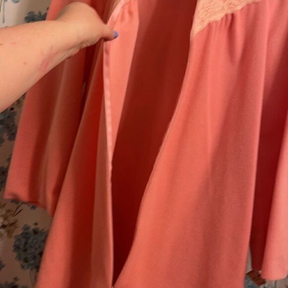 pink vintage Vassarette fleece nightgown robe - Picture 3 of 10